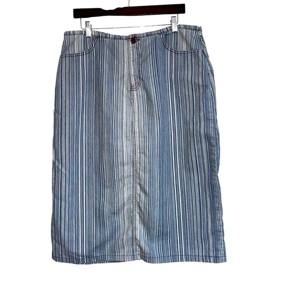 5/$25 Ricki’s Striped Blue Denim Skirt Womens 32 Vintage Western Cowgirl Rodeo - Picture 1 of 9